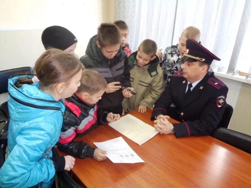 Полиция в школе мероприятие. Профилактические беседы в школе полиция ПДН. Полиция и дети беседа. Профилактика подростковой преступности. Профилактические мероприятия правонарушений