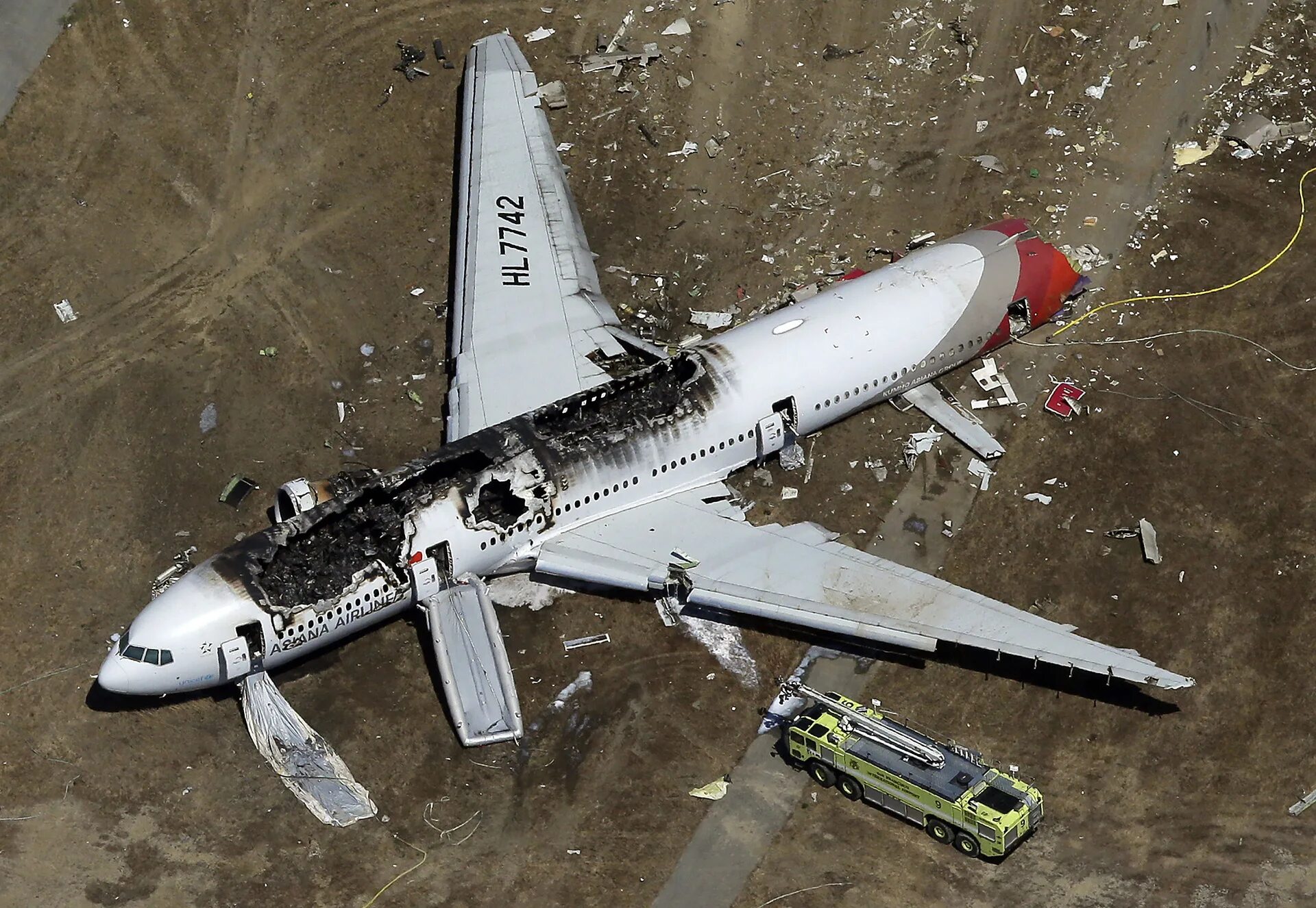 Самолет в реальной жизни. Катастрофа Boeing 777 в Сан-Франциско. Катастрофа Asiana Airlines 2013. Рейс 214 Asiana Airlines.