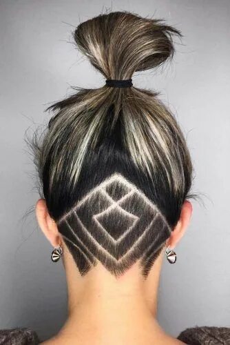 Pin by Cristina Coronado Castillo on dibujos pelo Shaved hair designs, Half shav