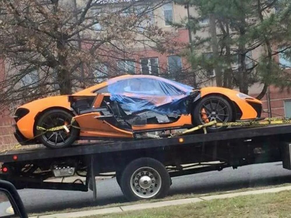 Auto crashes. Auto crashes