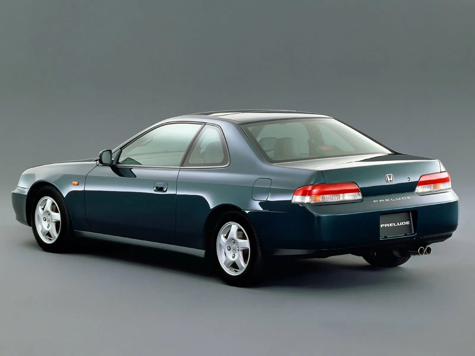 Honda перевод. Honda Prelude 90. Хонда Прелюд 1996. Купе Honda Prelude 1997. Honda Prelude bb5.