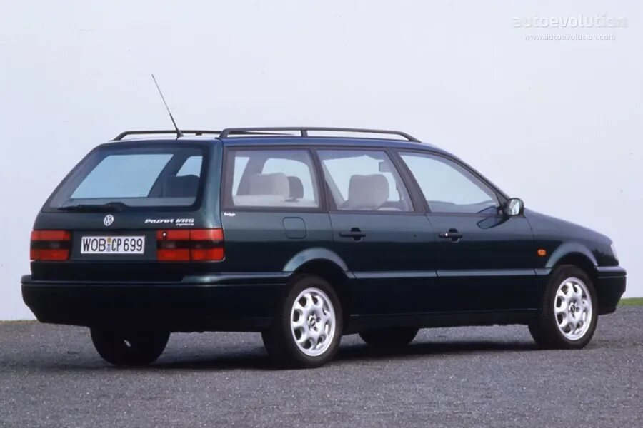Пассат б3 куплю москва. VW Passat b4 Wagon. Volkswagen Passat b4 variant. Фольксваген Пассат b4 универсал. Фольксваген Пассат б4 1996.