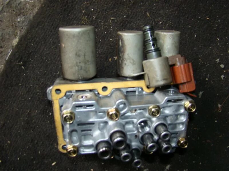 Хонда solenoid модулятор абс. 28250plx305. Хонда фит соленоид акпп малый. Соленоид акпп хонда лого. Соленоид 1 и 2 передачи акпп хонда одиссей.