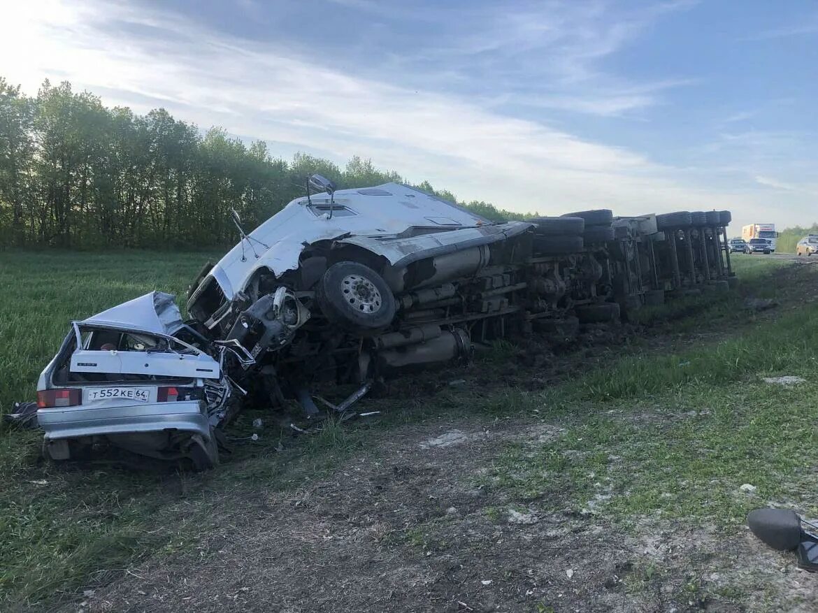 Дтп саратовская область. Дтп саратовская область. Дтп на саратовской трассе. Дтп на саратовской трассе. Дтп на саратовской трассе.