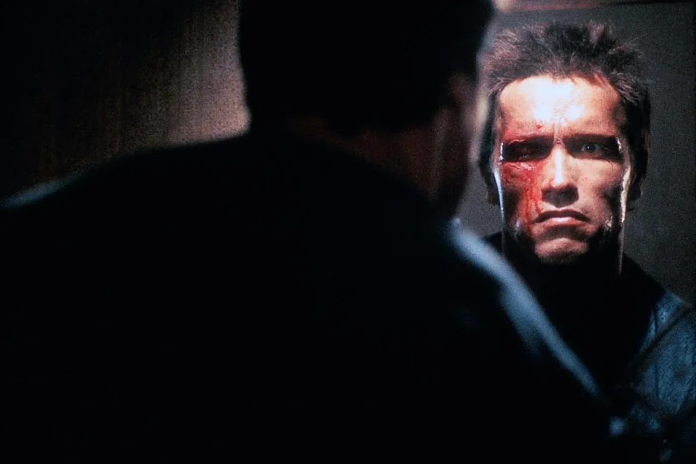 Терминатор 1984. Терминатор т-800 и т-1000. Арнольд шварценеггер терминатор 1984 полицейский участок. Арнольд шварценеггер терминатор 1984. Терминатор 1 через.