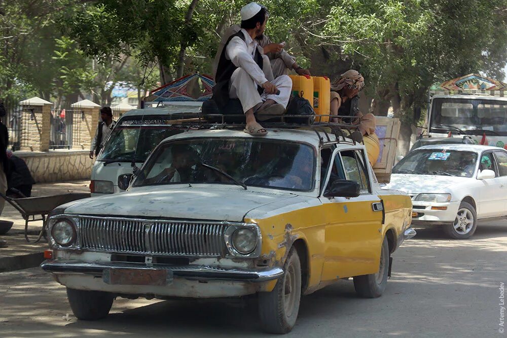 Афганистанский суперкар. Советские автомобили в афганистане. Афганский автомобиль. Афганский автомобиль. Спорткар афганистана.