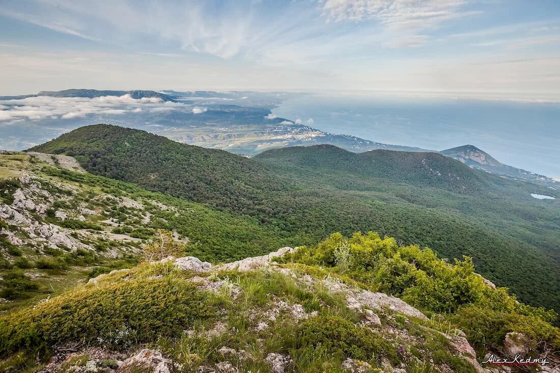Горный массив Бабуган-яйла. Бабуган гора в Крыму. Крымские горы яйла.