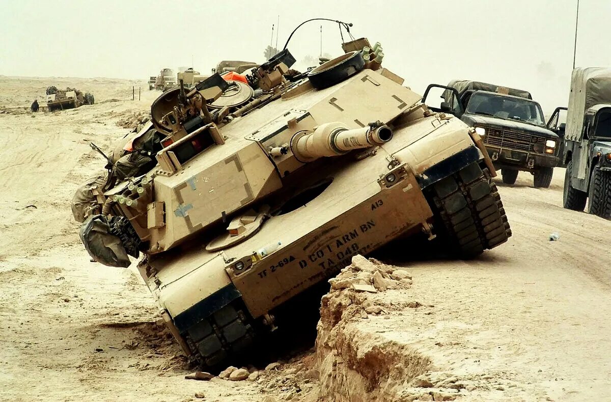 Про танки абрамс. Танк m1 «Абрамс». Боевой танк м1 «Абрамс» (США). Абрамс м1а2 Ирак. Танк м1а1"Абрамс"в Ираке.