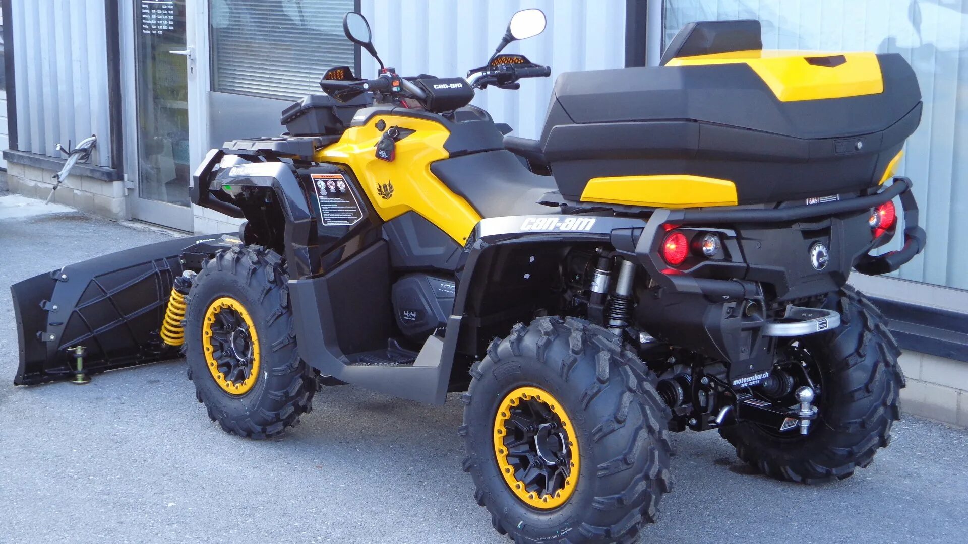 Квадроциклы xmr. Brp 650 xt max g2. снегоболотоход can-am outlander xmr 1000 efi. квадроцикл брп 1000 желтый. atv brp outlander 1000 с кофром.