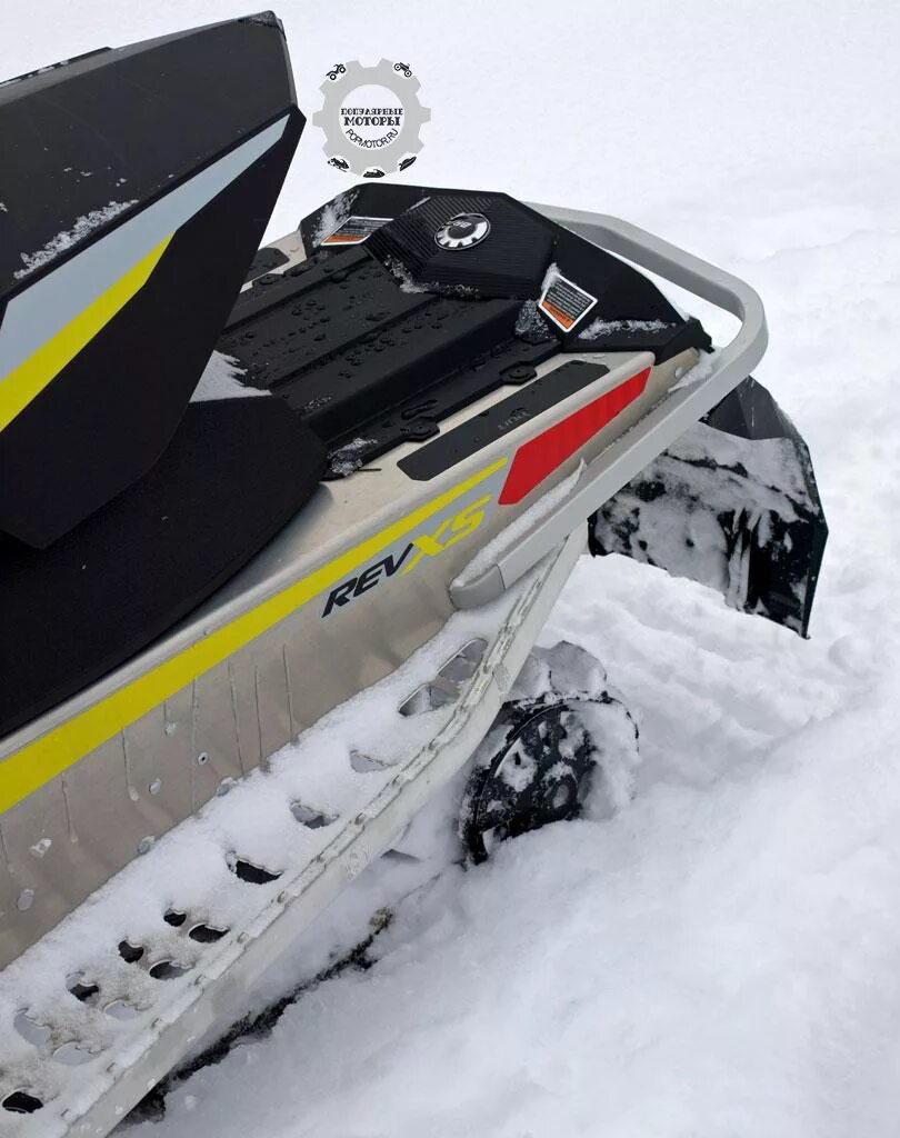 Айс 600. Ski Doo MXZ 600. Ski-Doo MXZ Sport. Ski Doo Rev XS. Снегоход Ski Doo Touring 2000 года.