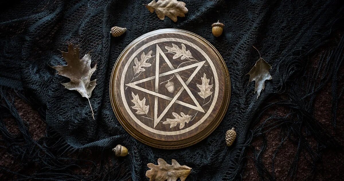 Пентаграмма Викканская магия. МАБОН пентаграмма. Викканская магия символы магический пентакль. МАБОН Эстетика. Пентакль ведьмы