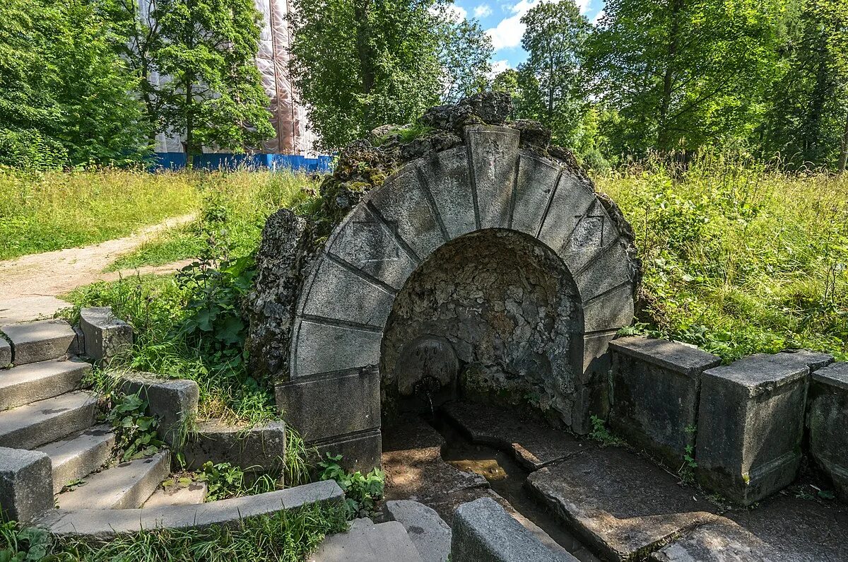 Александровские родники. Грот Родник в Александровском парке. Грот Родник Царское село. Царское село Александровский сад грот-Родник. Александровский парк Санкт-Петербург грот.