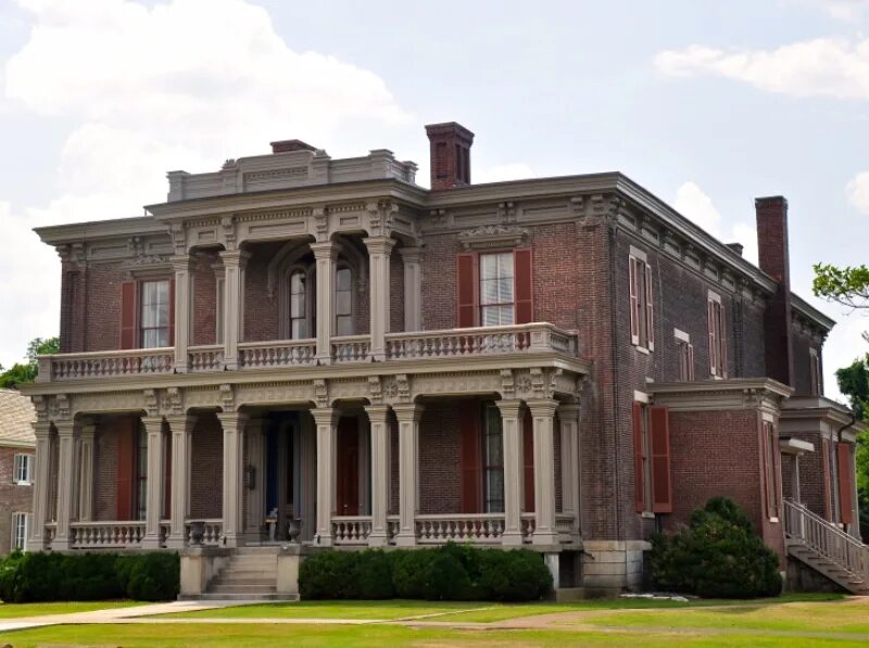 Поместье америка. Мэншен-хаус (mansion house) на рублевке. Дом в джорджии. Поместье oak alley. Поместье хэмптон стиль.