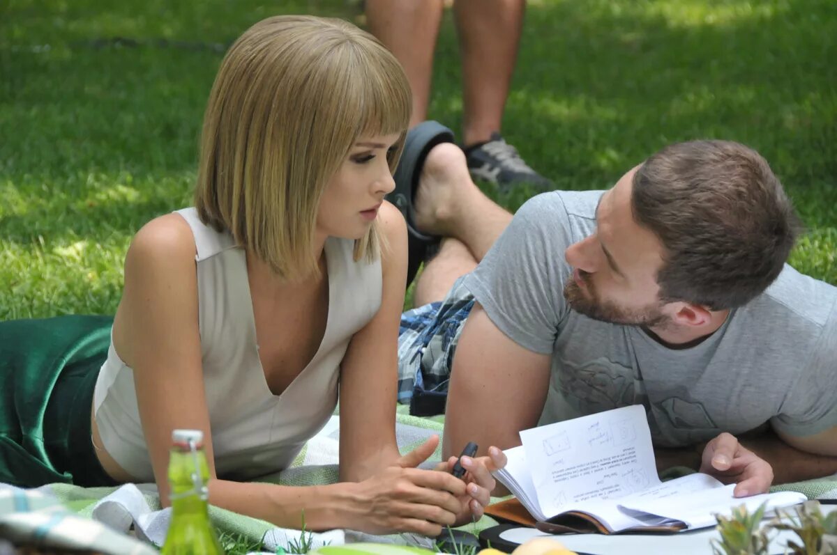 Лучше чем люди 3 дата выхода. Кирилл кяро лучше чем люди. Ариса сериал. Робот ариса сериал. Лучше чем люди 3 дата выхода.