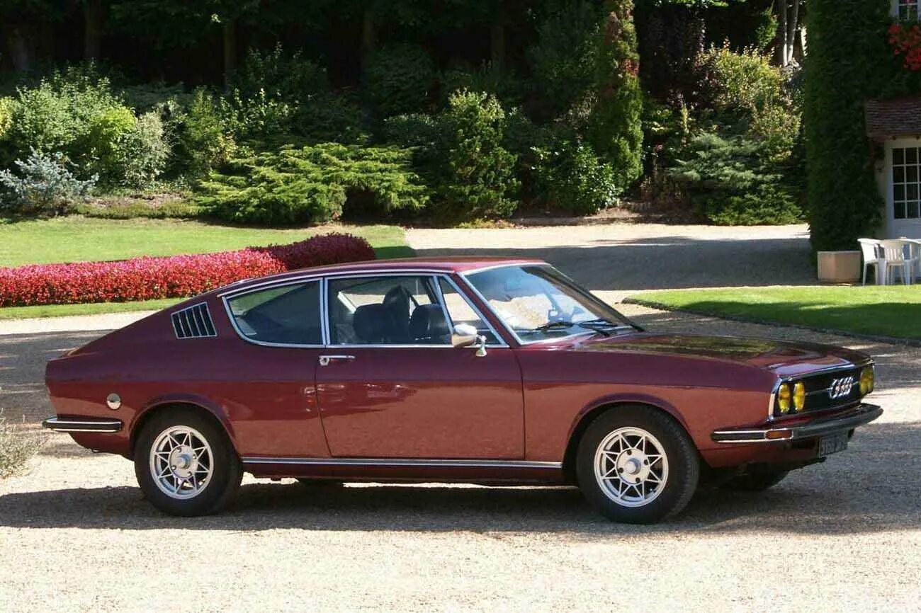 Audi 100 (c1) 1968. Audi 100 c1 coupe. Ауди 100 с 1. Ауди 100 купе. Ауди 100 c1.