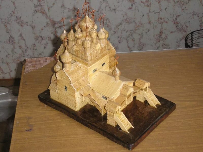 макет церкви из спичек. макет жилого дома. макет дома для детского сада. макетирование для детей.