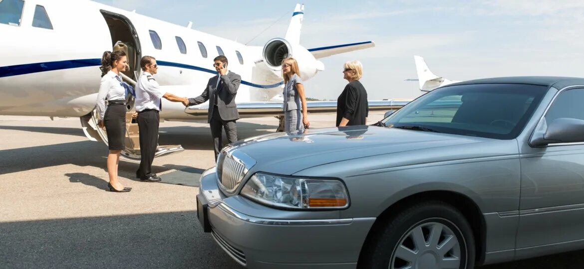 Трансфер череповец. Лимузин из самолета. airport transfer. airport limousine vegas. трансфер и размещение спб.