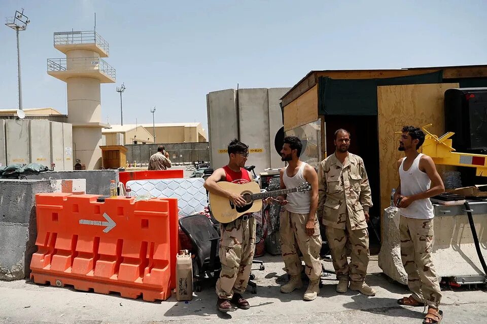 Баграм база США. Авиабаза Баграм. Bagram Afghanistan. Баграм Афганистан.