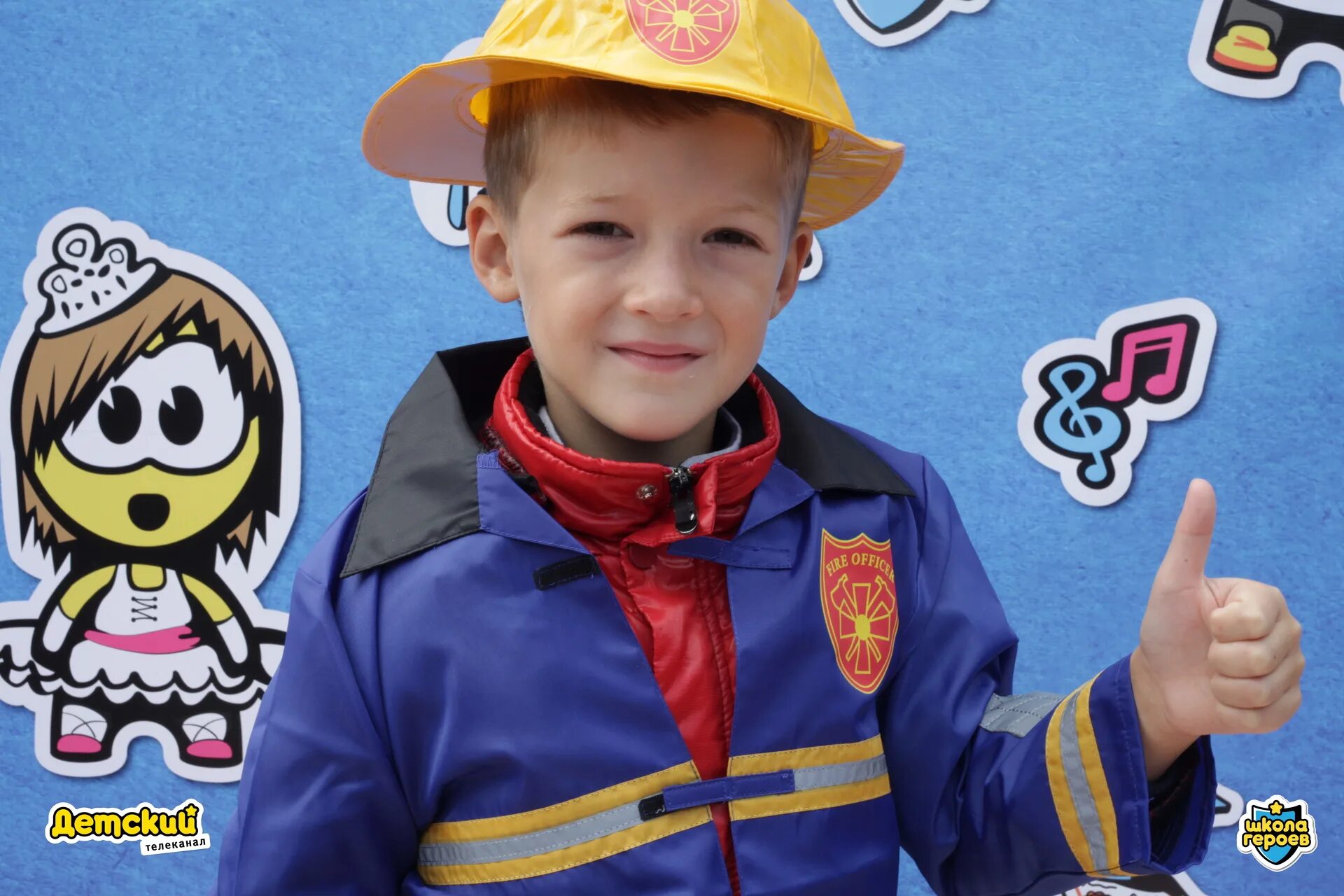 мультик мистер макс и катя. телеканал детский персонажи. привет я николя. мультик рома и хелпик мультик рома и хелпик. хелпик мультик хелпик.