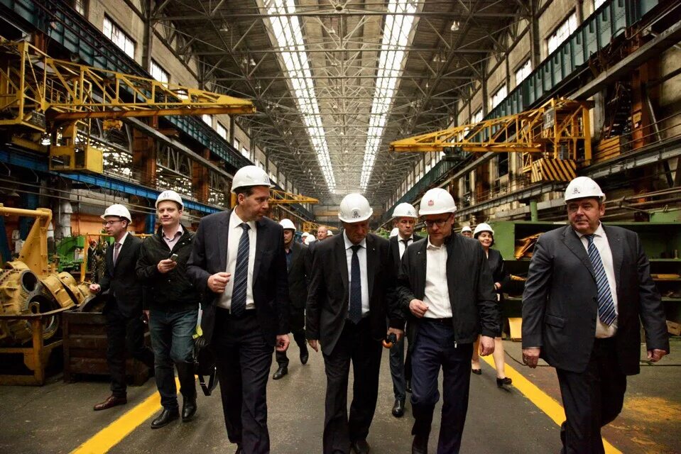 Тд ммз. Колледжи на чтз. Конвейер чтз. Чтз моторный завод. Двигатель чтз-уралтрак.