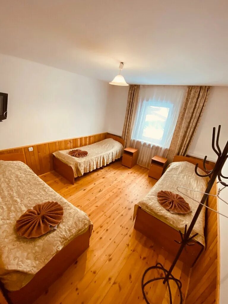 Аршан гостевой двор братьев домышевых 40. Гостевой дом братьев домышевых аршан. Парк лесок вартемяги. Аршан братьев домышевых 40. Братьев домышевых аршан.