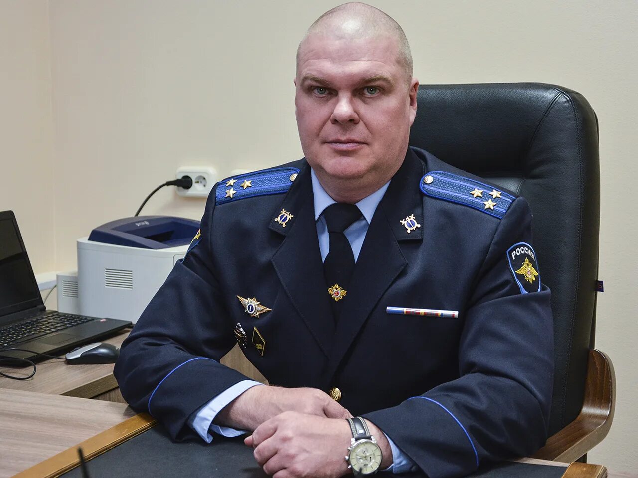 Сакмарский омвд район оренбургской области. Начальник дзержинского ровд оренбург. Майор милиции форма. Прокуратура области оренбургской области совет ветеранов. Начальник со октябрьского ровд г ставрополя 2007.