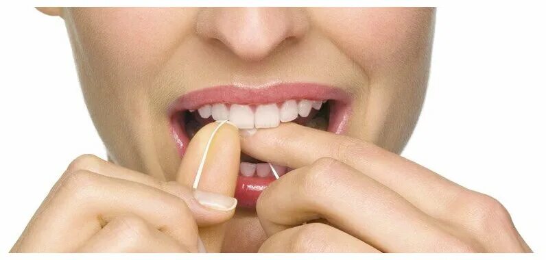 Пахнет изо рта причины. Чистка зубной нитью. Сон вытаскивать изо рта зубы. Травмирование десен зубной нитью. Сон вытаскивать изо рта зубы.