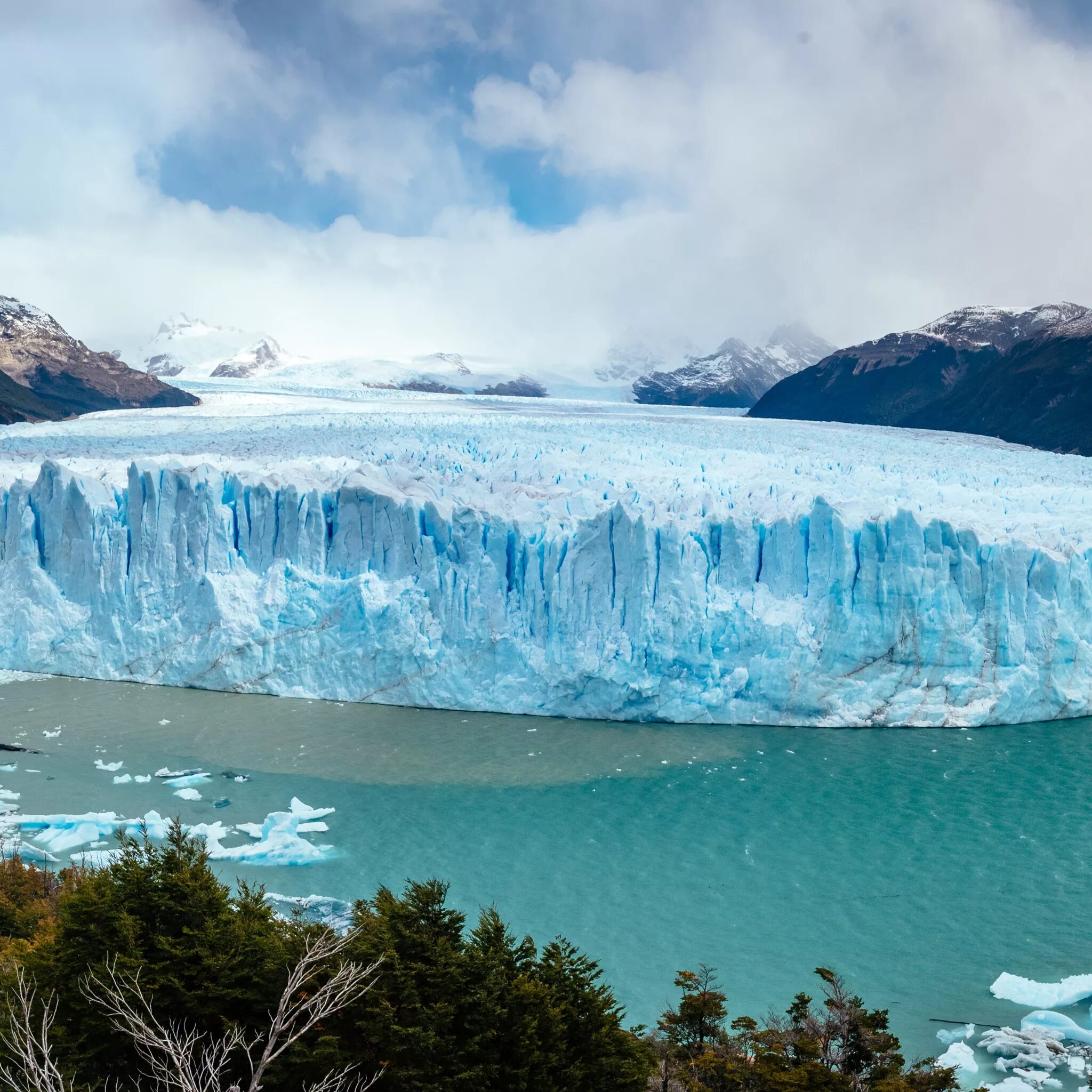 Горный ледник это. Перито-Морено Аргентина. Перито-Морено Аргентина пейзаж. Ледник Перито-Морено. Ледник в Аргентине.