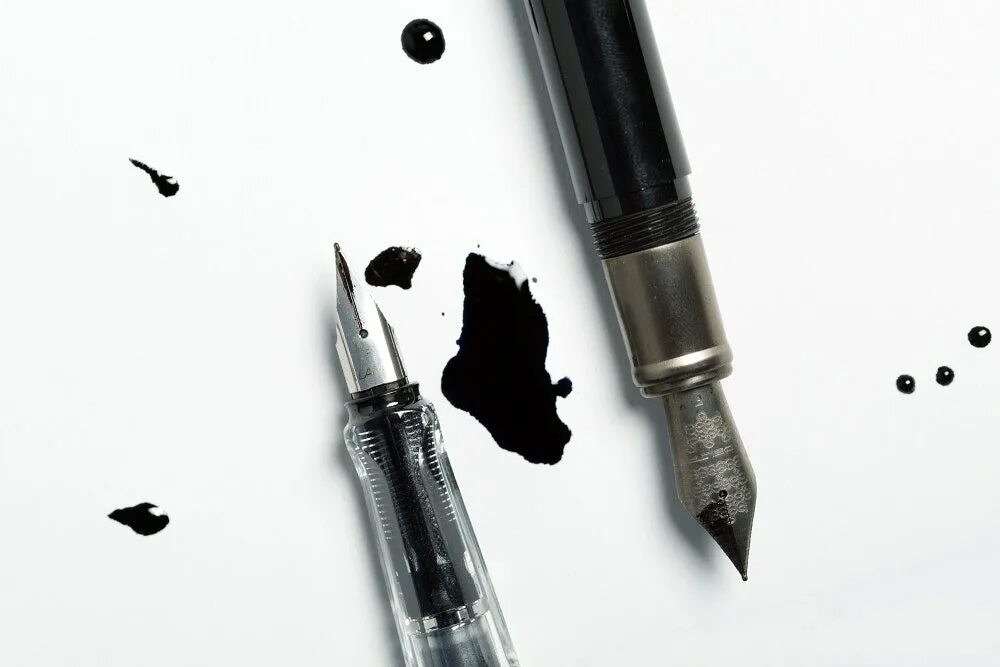 Think pen. Перьевая ручка. Ручка перо. Перьевая ручка с пером. Перьевая ручка изображение.