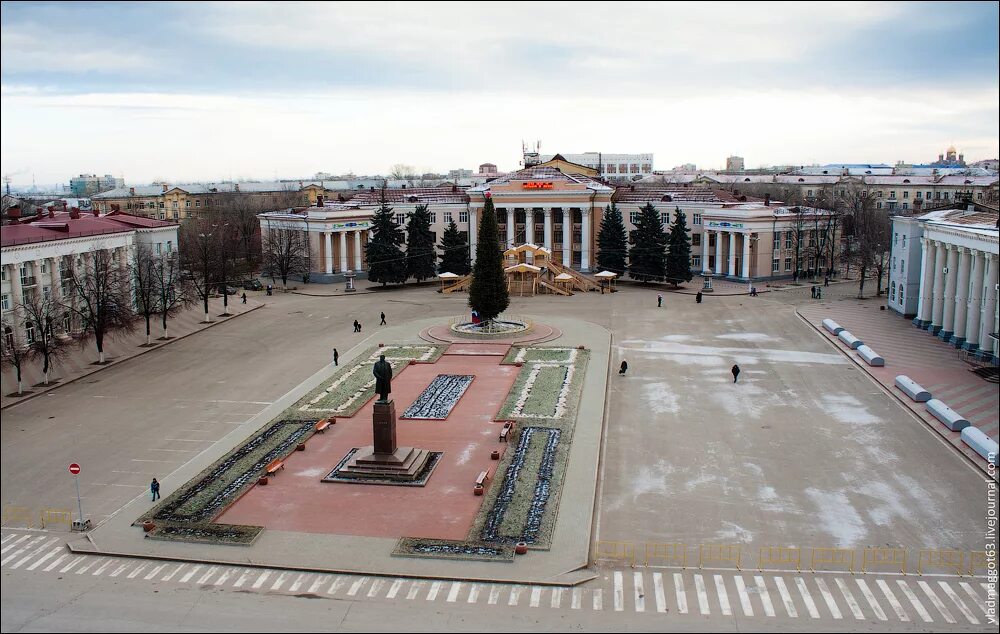 Россия г новокуйбышевск. Новокуйбышевск площадь Ленина. Центральная площадь Новокуйбышевска. Площадь имени Ленина Новокуйбышевск дворец культуры. Новокуйбышевск центр города.