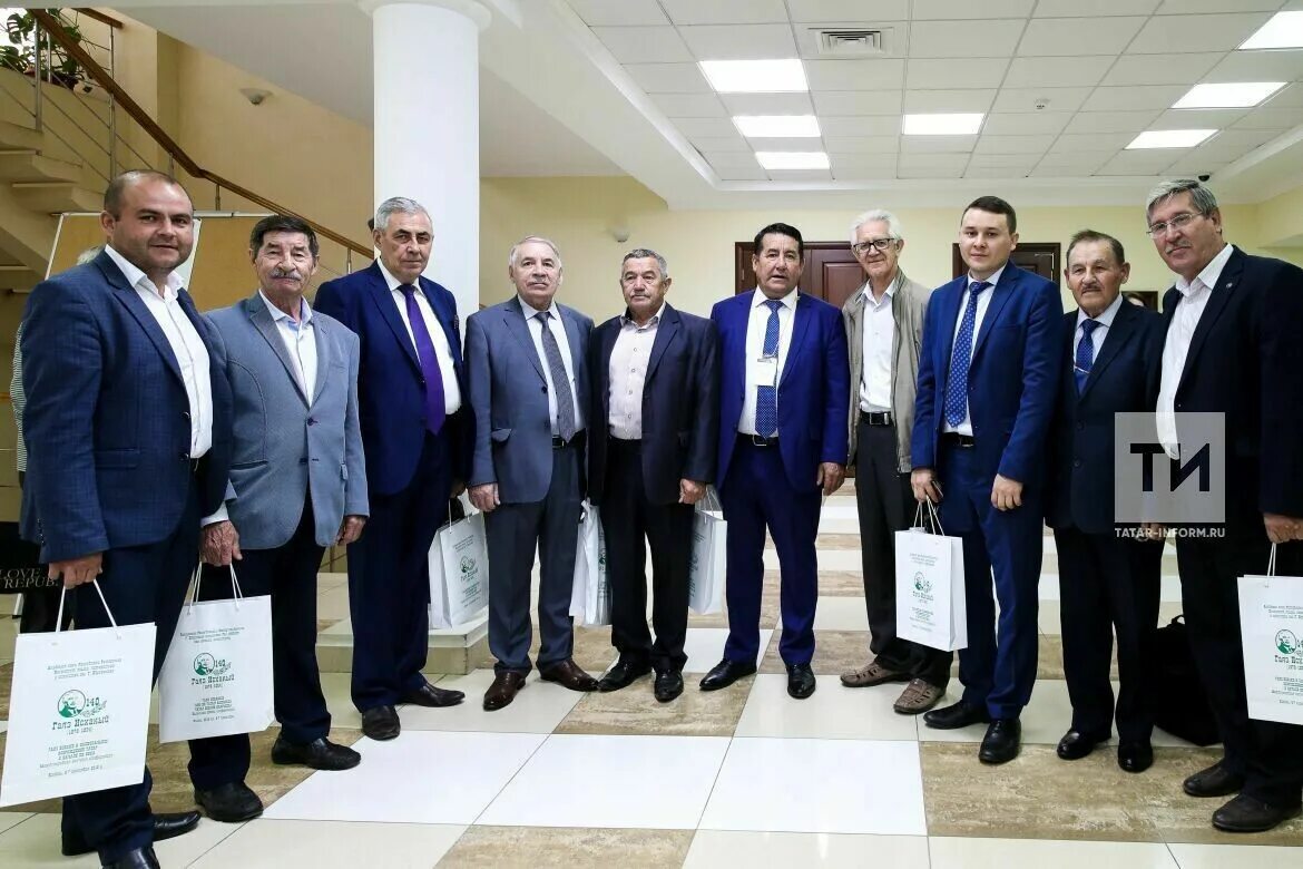 Союз писателей татарстана. Язучылар берлеге. Язучылар берлеге. Язучылар берлеге. Союз писателей татарстана.