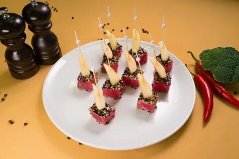 Черные канапе