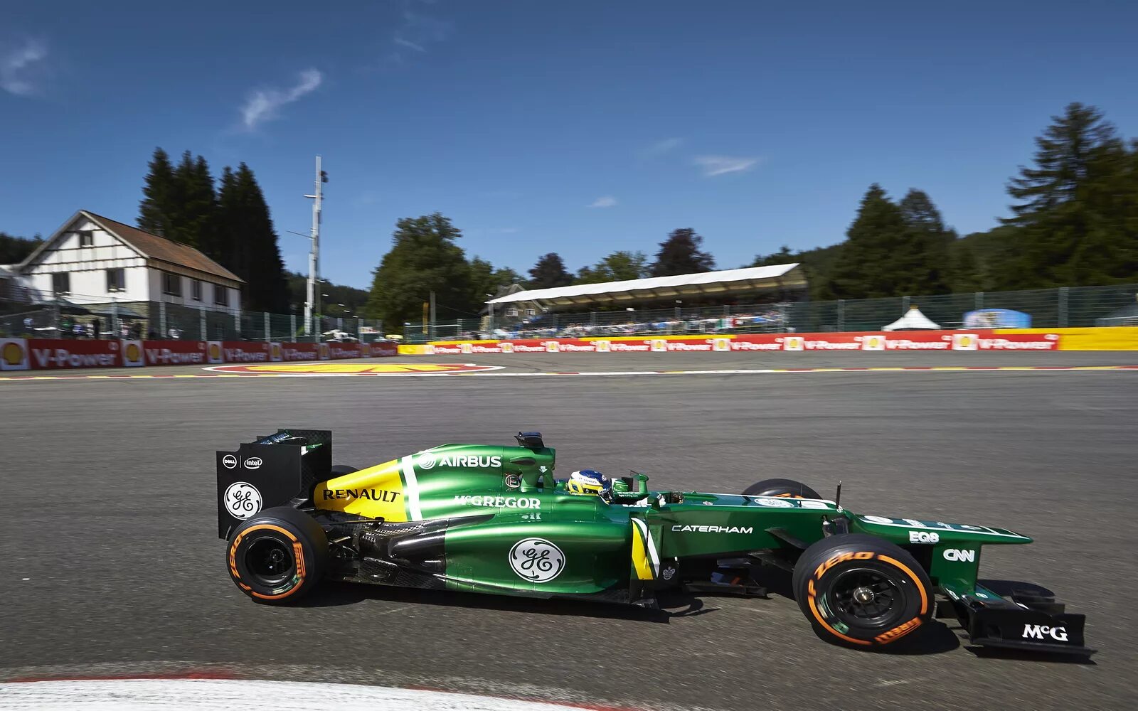 Caterham f1 2013. Caterham f1 Team пилот. Lotus f1 2013. Катерхем ф1 2013 Венгрия.