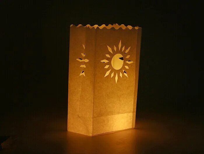 Форма луна и солнце для свечки. Свечка солнце. Свечка солнце. Восковые свечи обереги. Свечка солнце.