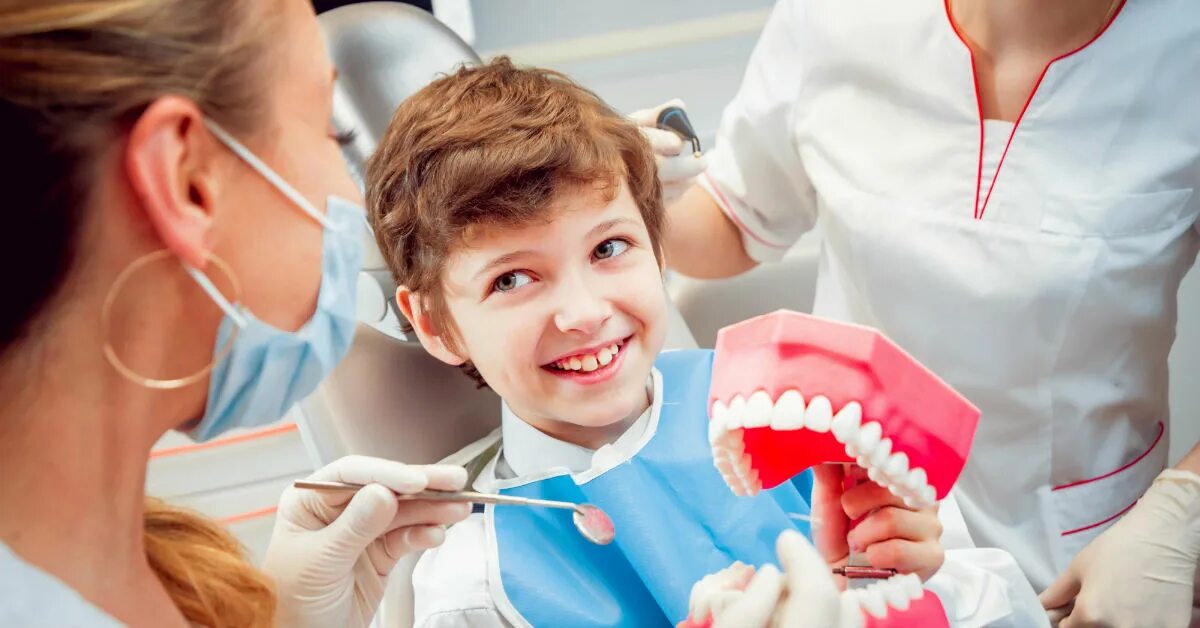 ребенок у стоматолога. доктор настоящий зубной видео. детская стоматология. ребенок у стоматолога. нижневартовская городская детская стоматологическая поликлиника.