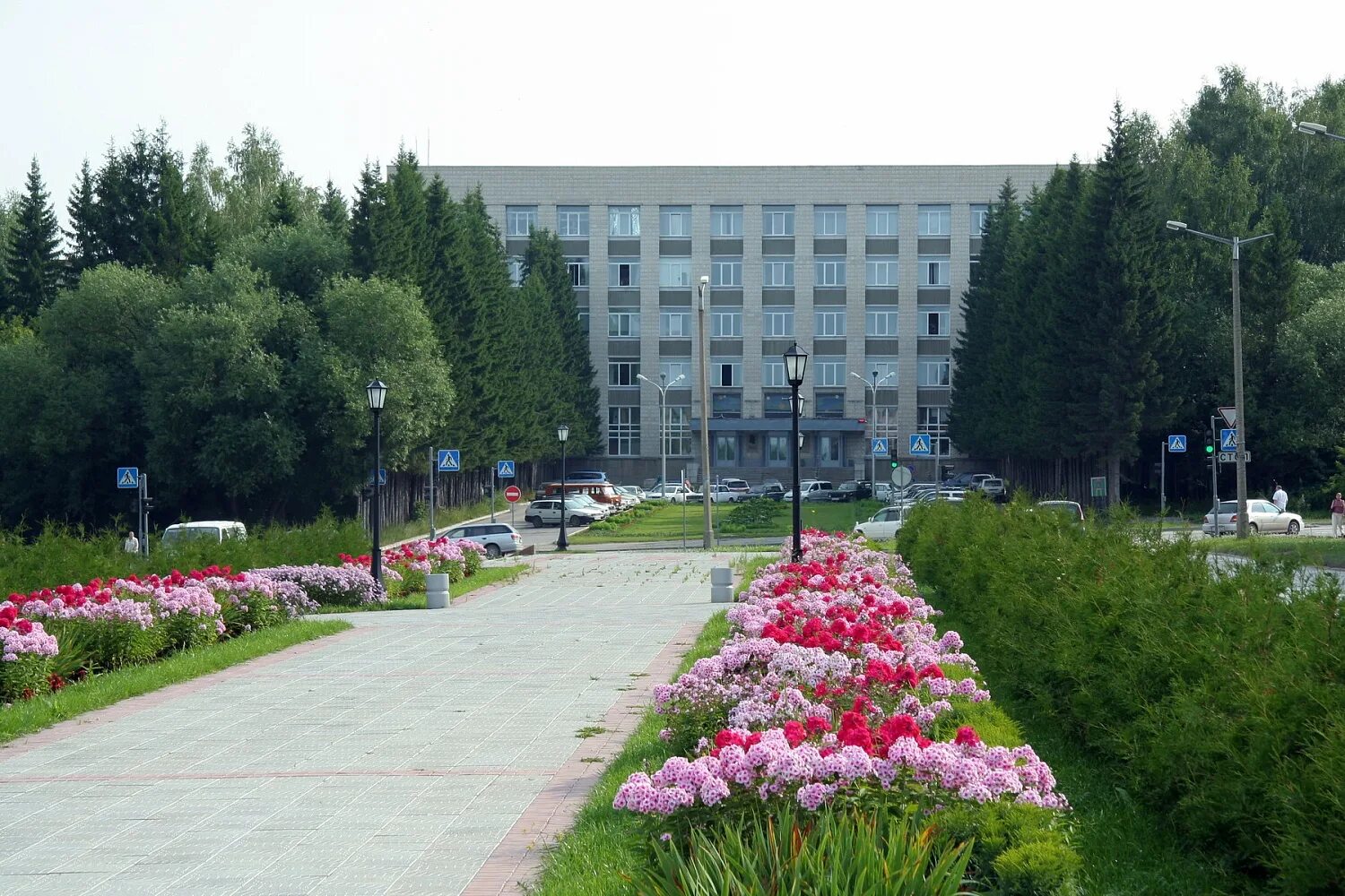 Сибирский Академгородок. Новосибирск городок Академ. Академия городок в Новосибирске. Достопримечательное место Новосибирский Академгородок. Новосибирский городок