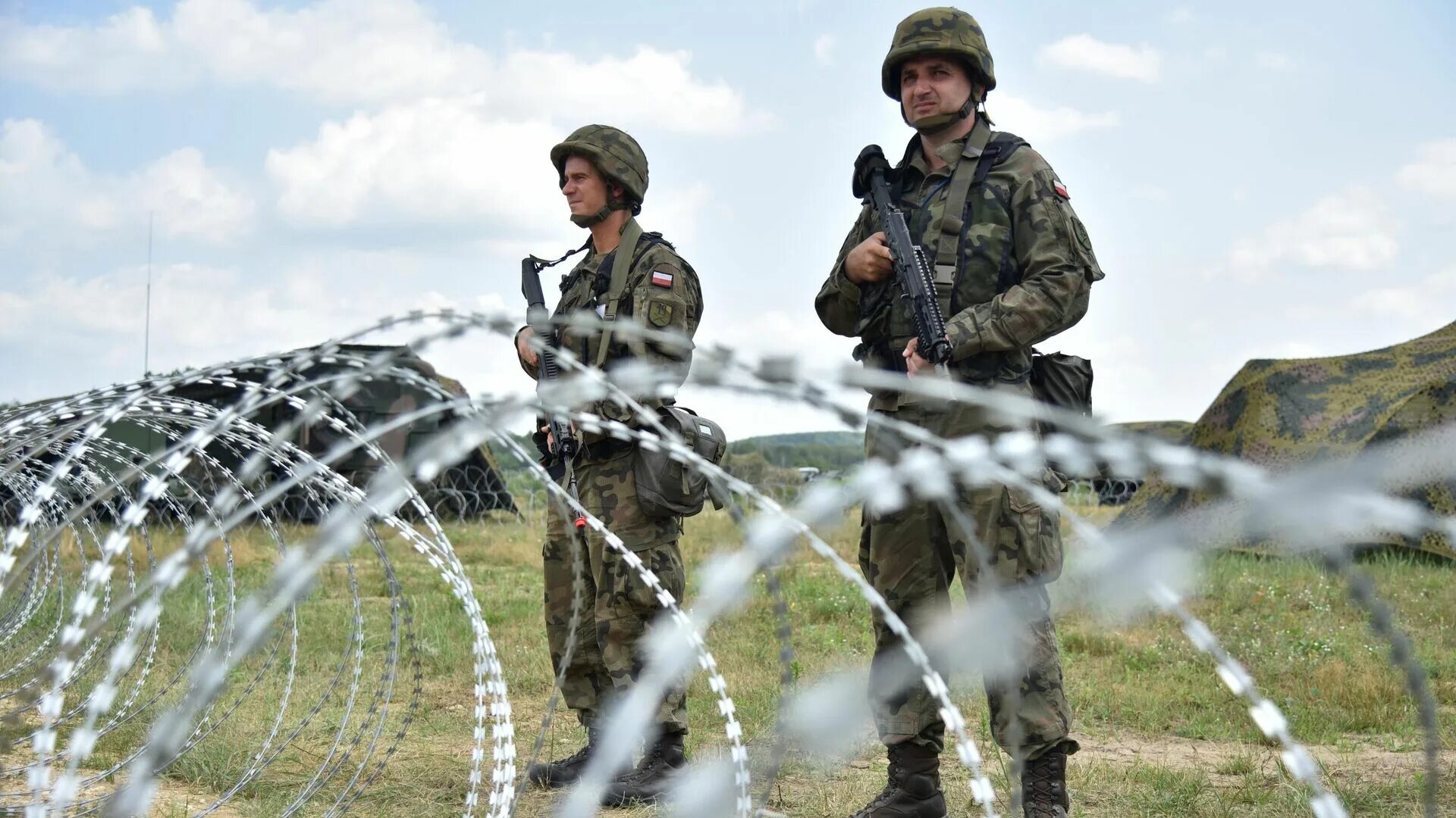 Риа нато. Белорусские военные на границе. Польша граница военные. Военные учения Польши. Польские военные на границе.