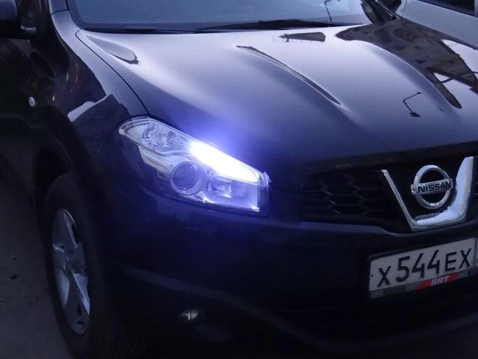 Лампочки ближнего света ниссан кашкай j10. Лампы Габаритные фар Nissan Qashqai. Nissan Qashqai j10 лампы. Nissan Qashqai 2011 лампа фары. Габаритные лампочки Ниссан Кашкай j10.