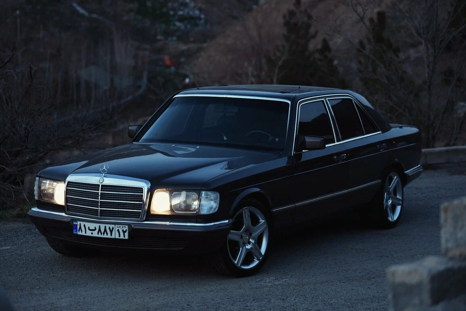 Купить старый мерседес. Mercedes-Benz w126. Mercedes w126. Мерседес Бенц w126. Мерседес Бенц 126.