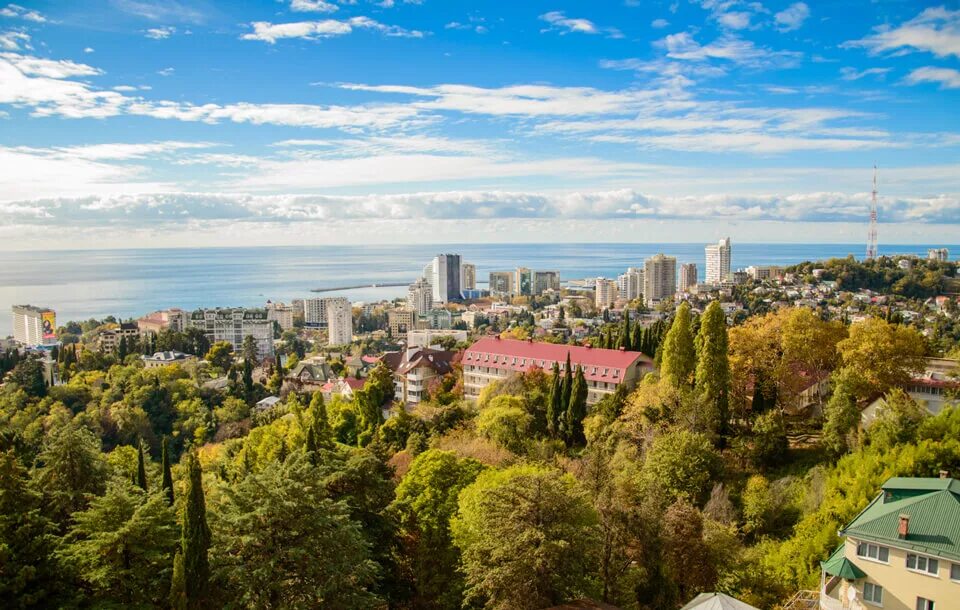 Панорамные виды сочи. Пляж морпорт сочи. Дагомыс панорама. Климат сочи. Сочи дендрарий вид на море.