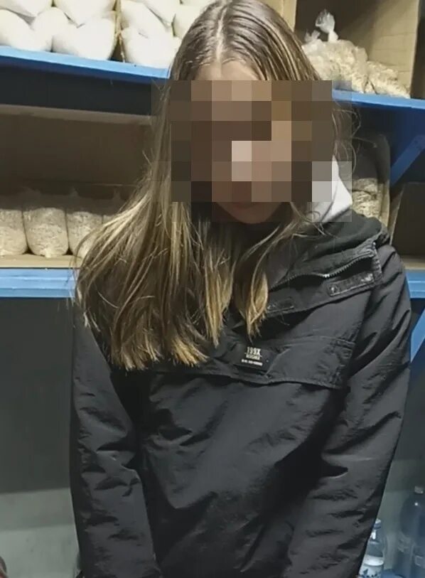 Поймали молодую девочку