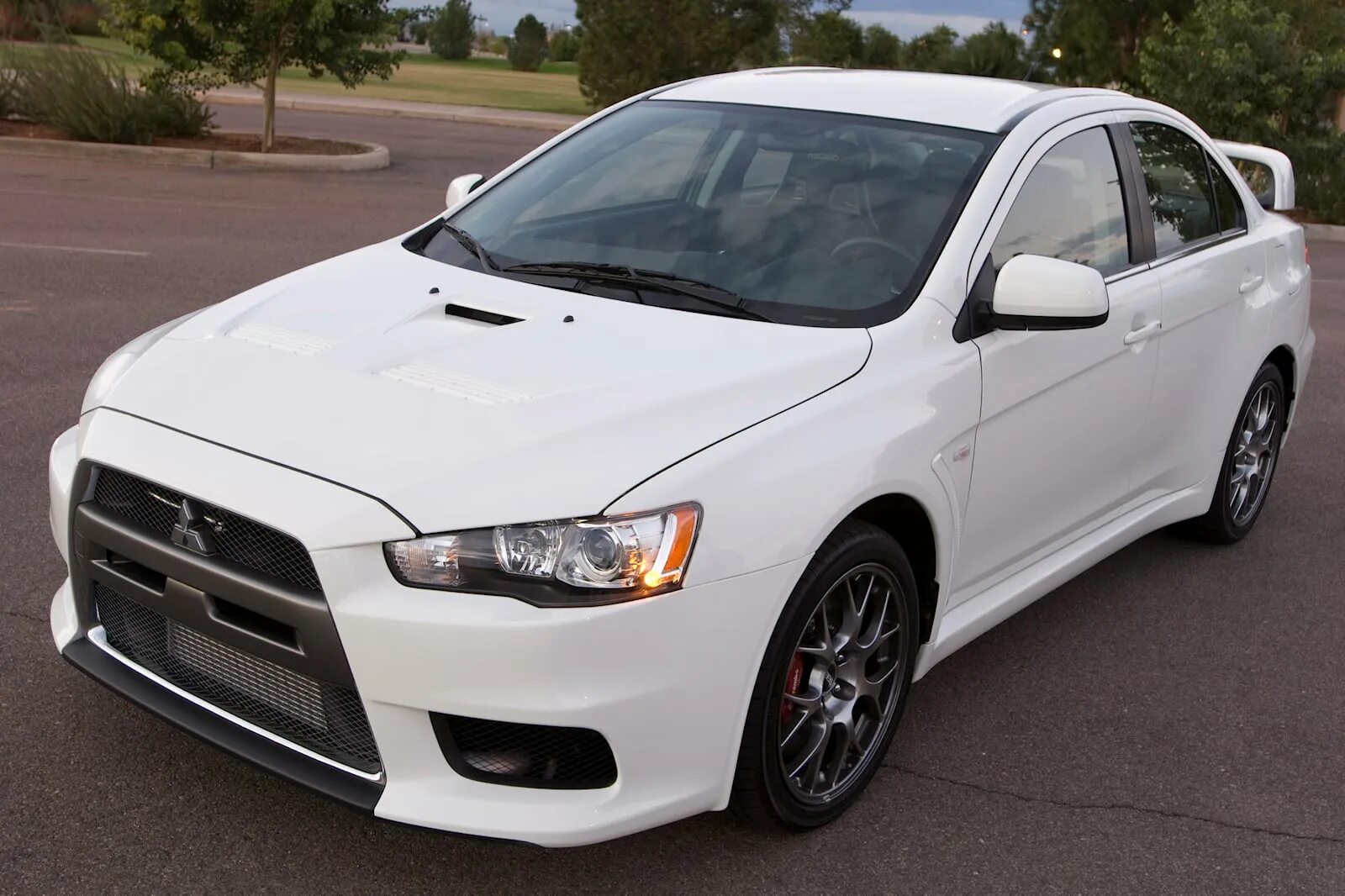 Mitsubishi lancer 10 2008. Lancer EVO 2008. Митсубиси Лансер 2008. Митсубиси Лансер Эволюшн 2008. Мицубиси Lancer 2008.