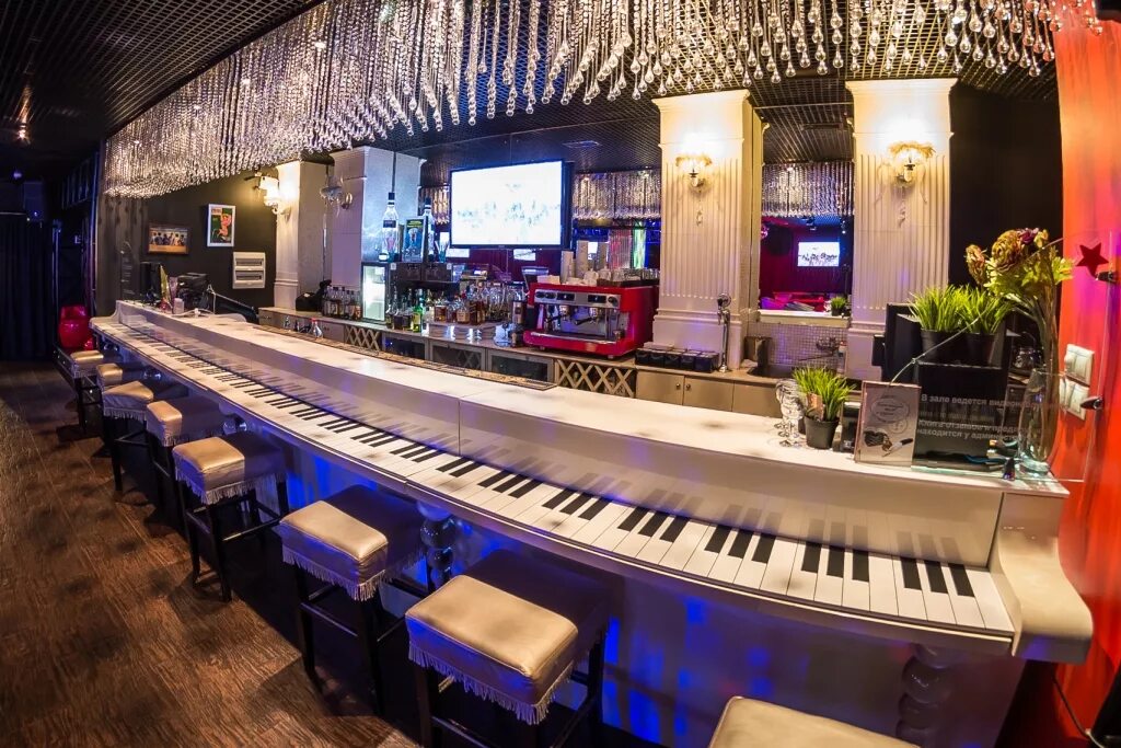 Легкая музыка для кафе. Музыкальное кафе. Музыкальный бар. Ресторан в музыкальном стиле. Сцена в баре.