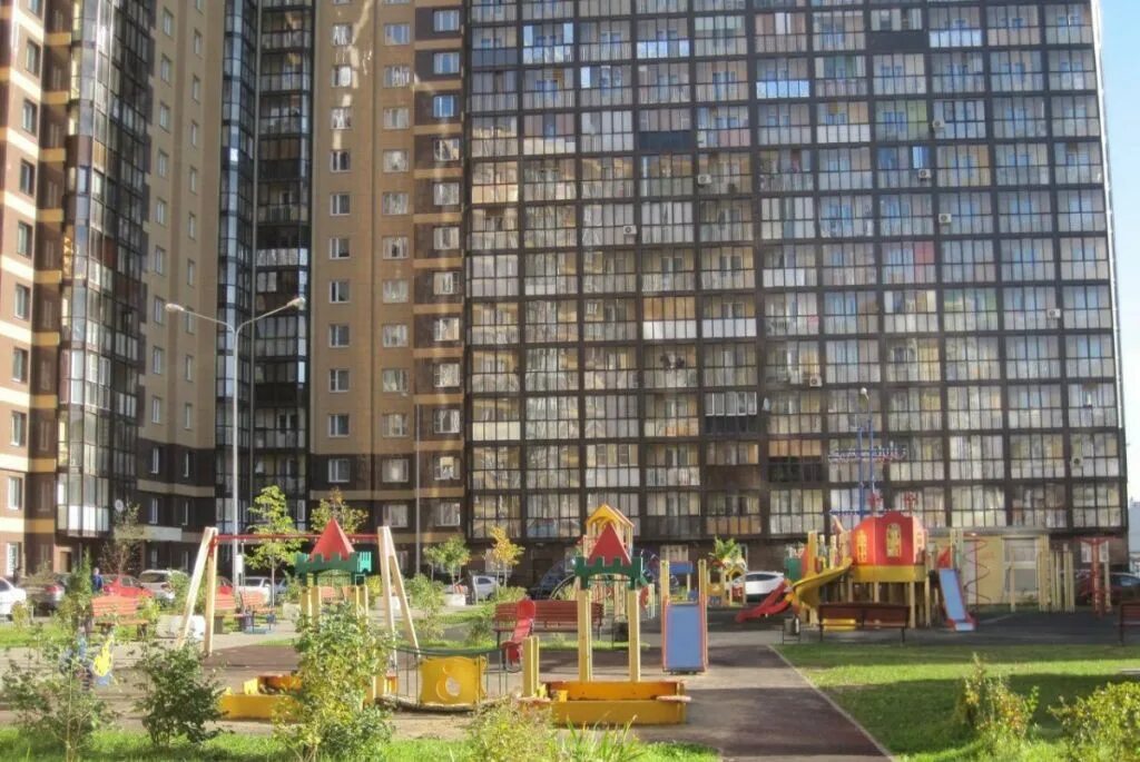 Жк новокосино 2. Носовихинское шоссе дом 27. Жк юбилейный реутов фото. Дом новокосино коричневый. Жк юбилейный.
