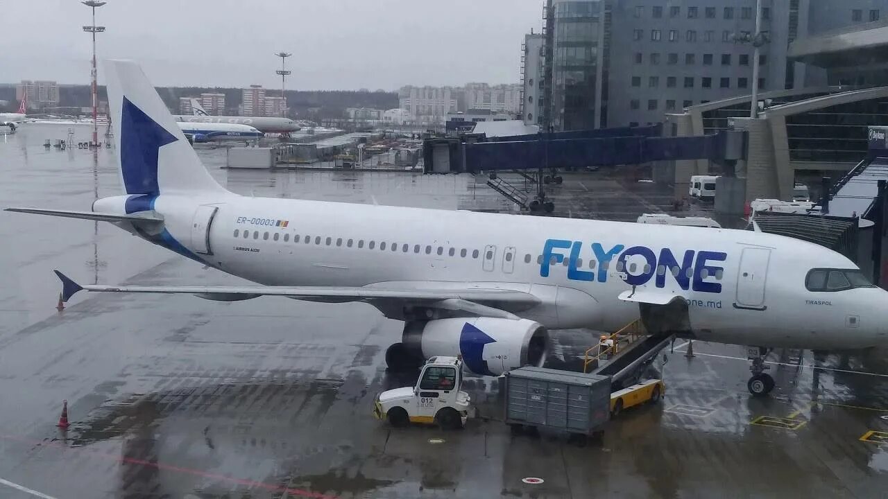 Флайоне. Авиакомпании flyone Armenia. Fly one Armenia самолеты. Flyone самолеты в Армению. Молдавская авиакомпания Fly one.