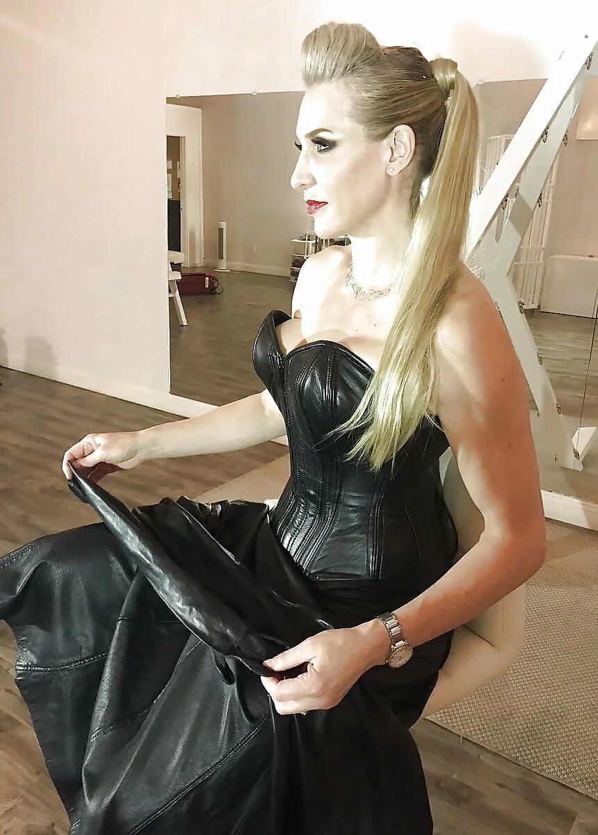 Goddess severa. Tall домина. Victoria Collins domina. Годдес платинум. Goddess amazon