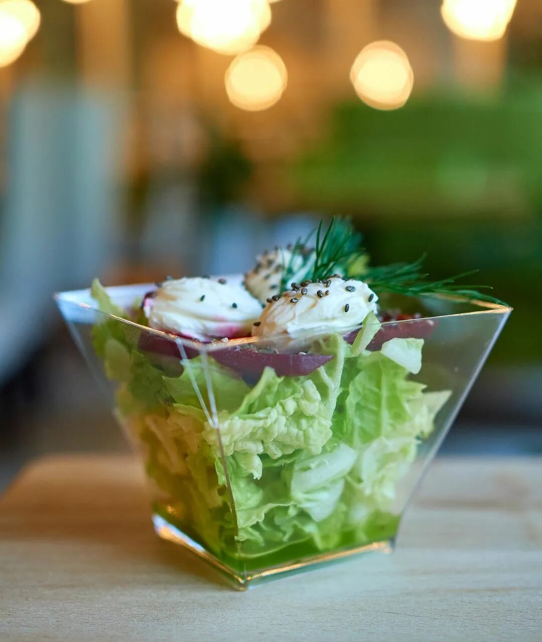 неограниченные возможности картинки. ланч бранч екатеринбург. счастливых возможностей. вдохновение. девушка в обувном магазине.