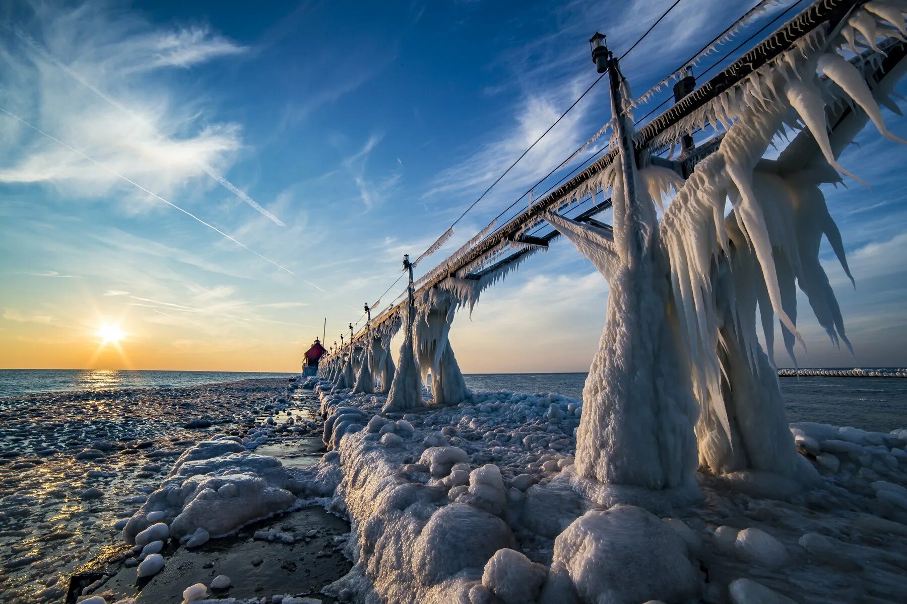 Красивое море зимой