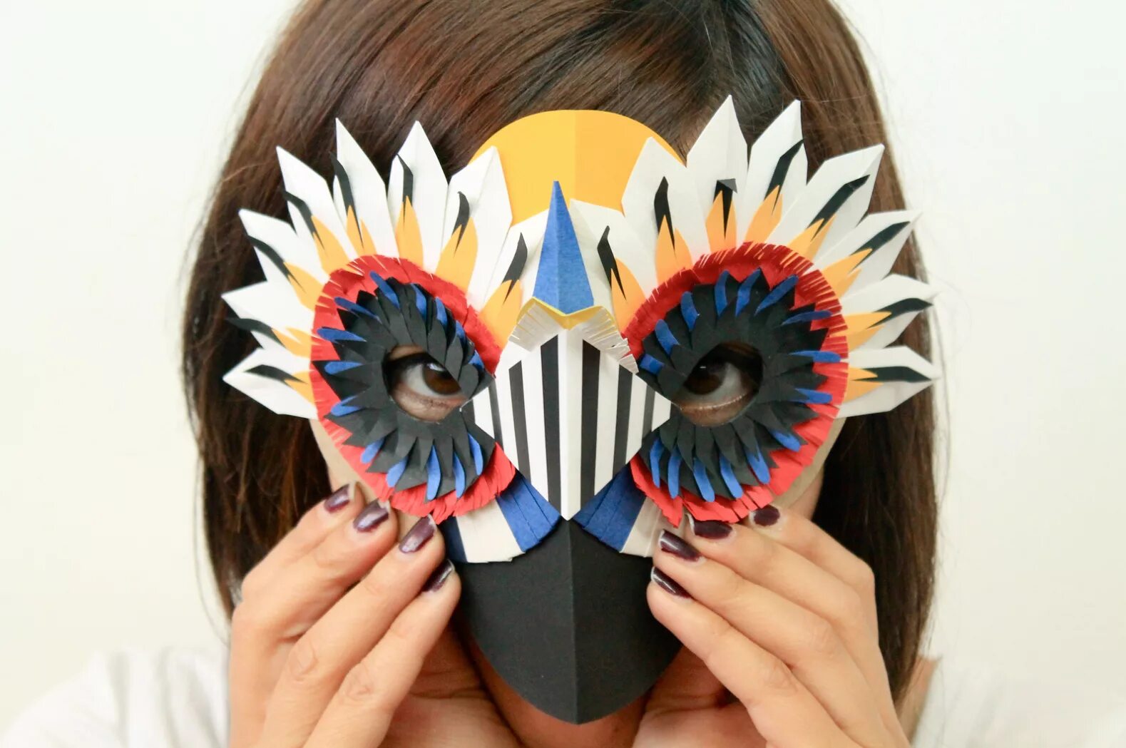 маска из картона. бумажные маски для лица. новогодняя маска из картона. маска из цветной бумаги. детские новогодние маски.