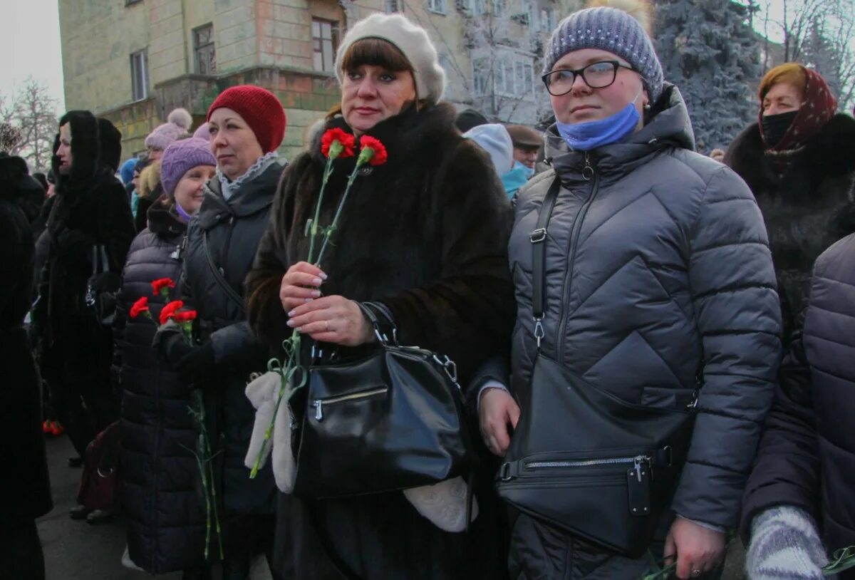 дебальцево новости последнего часа. холм славы дебальцево. дебальцево ополченцы 2015 февраль. горловка дебальцево. освобождение дебальцево.